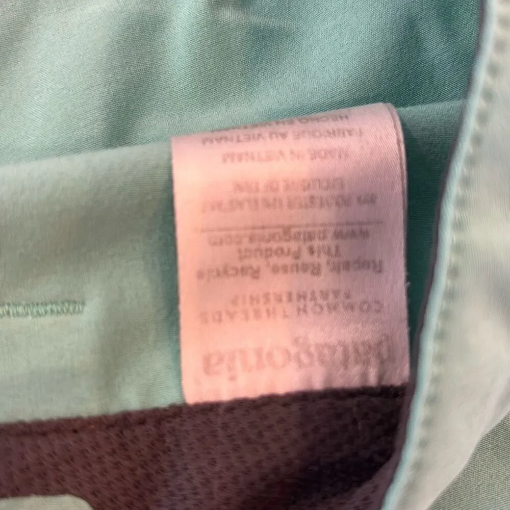 Patagonia women L shorts common threads blue XS/2